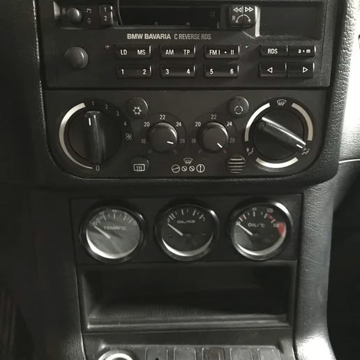 Адаптер на 3 датчика в консоль BMW E36 — 3D-печать, салон, ракурс 2 из 3