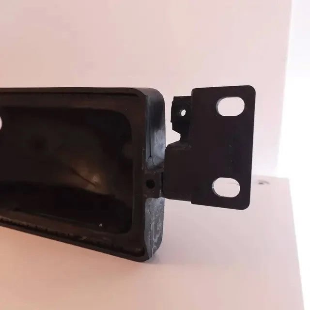 Кронштейн противотуманной фары BMW — 3D-печать, освещение, ракурс 2 из 3