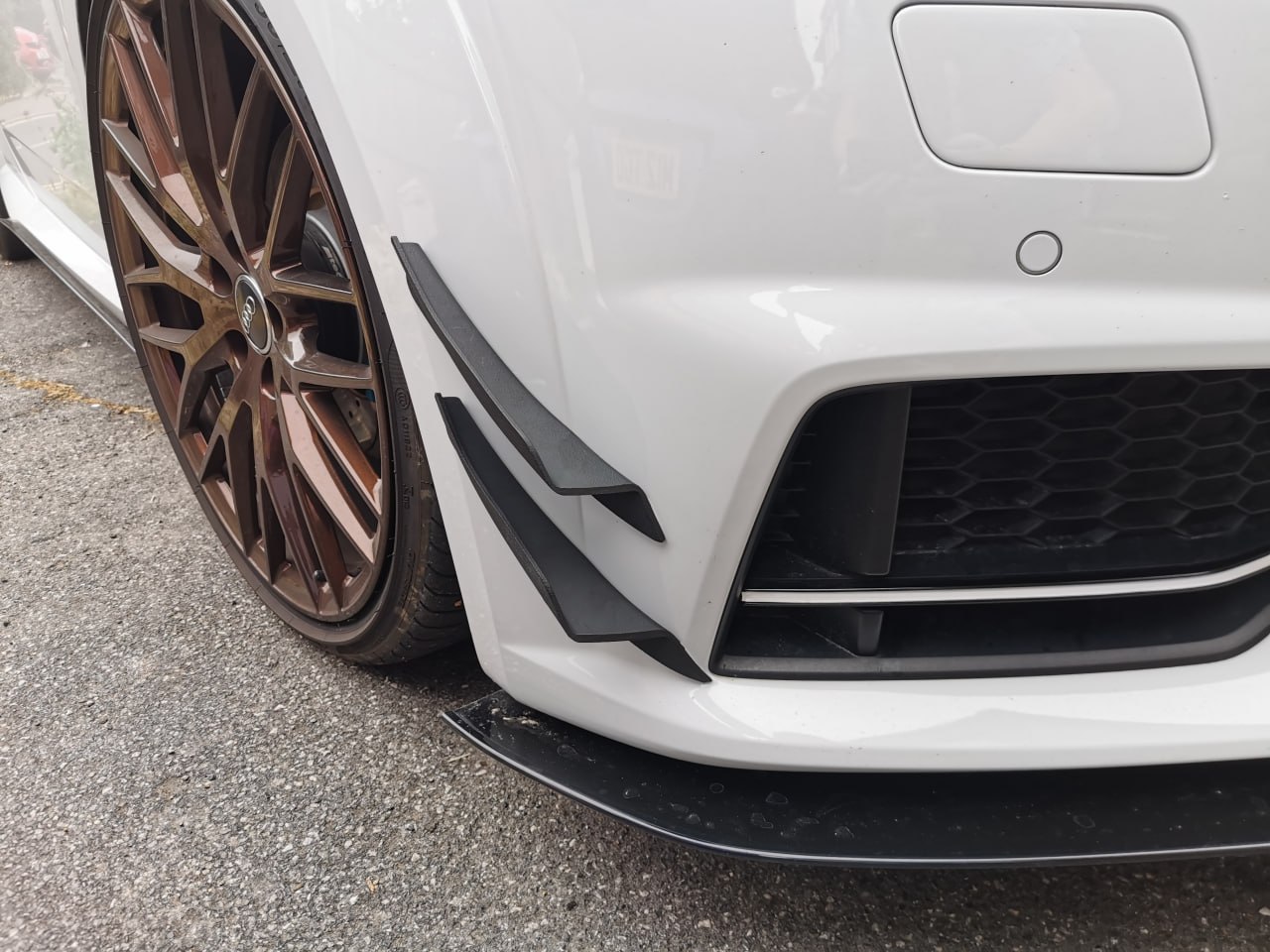 Накладки-канарды для переднего бампера Audi TT S-Line Mk3 — 3D-печать, кузов, ракурс 2 из 3