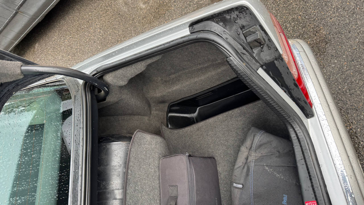 Органайзер (кармашки) для багажника Mercedes-Benz W124 — 3D-печать, салон, ракурс 3 из 3