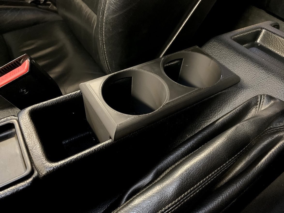 Подстаканник для BMW E34 / E32 — 3D-печать, салон, ракурс 2 из 2