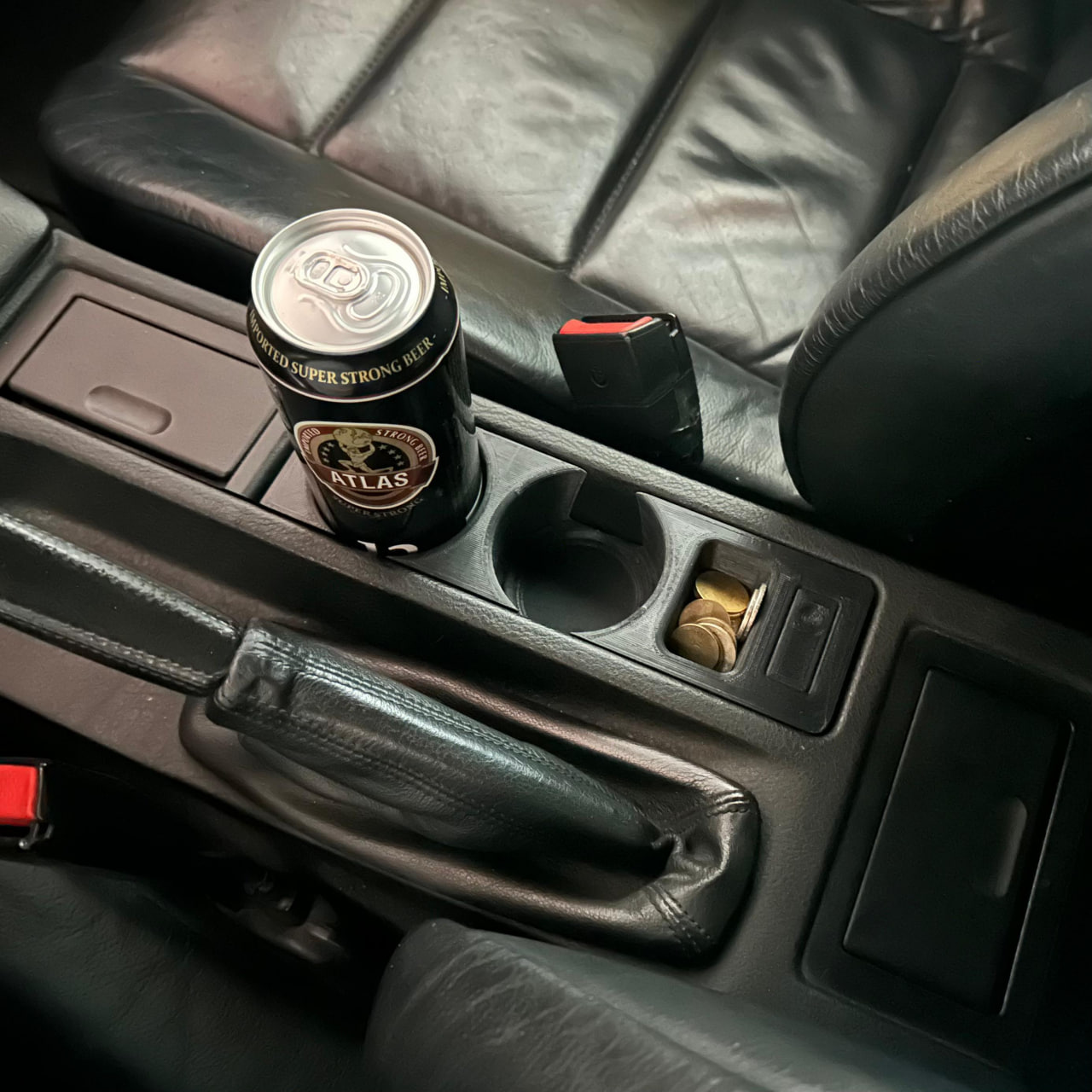 Подстаканник для центральной консоли BMW E36 — 3D-печать, салон, ракурс 2 из 2