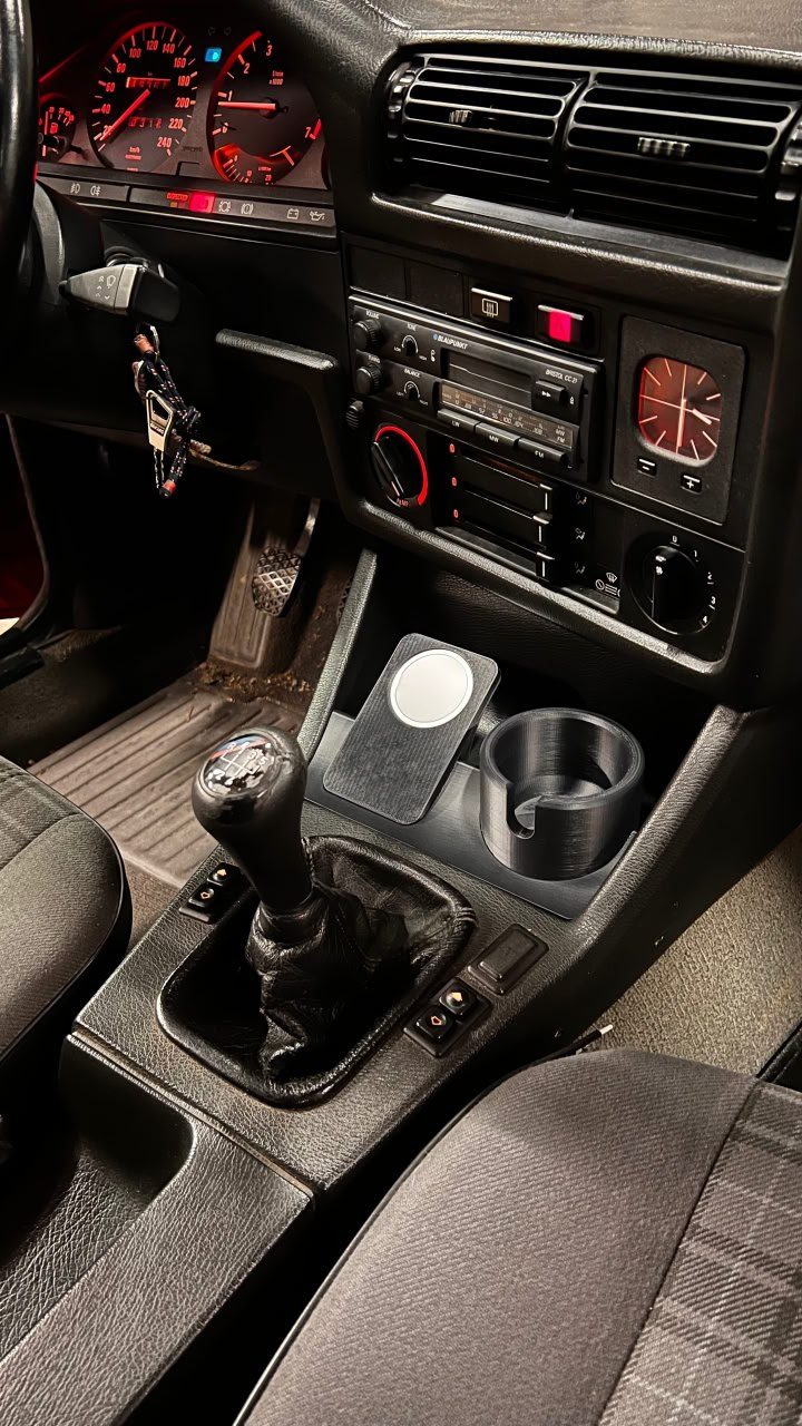 Подстаканник с держателем MagSafe для BMW E30