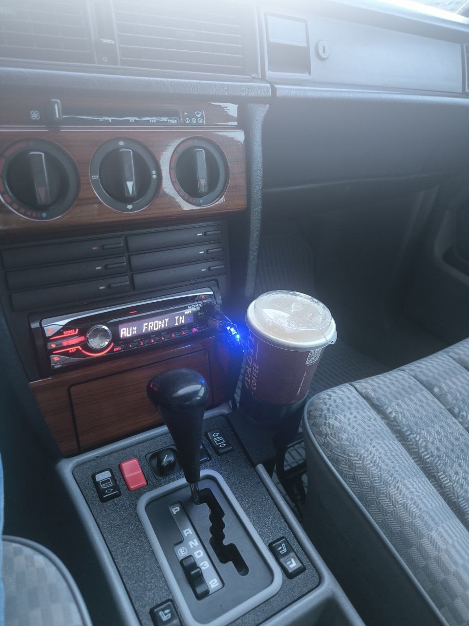 W201 боковой подстаканник