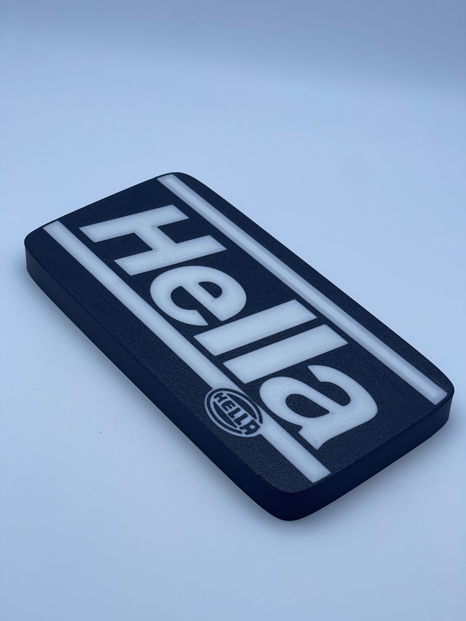 Защитная крышка Hella на туманки — 3D-печать, освещение, ракурс 2 из 4