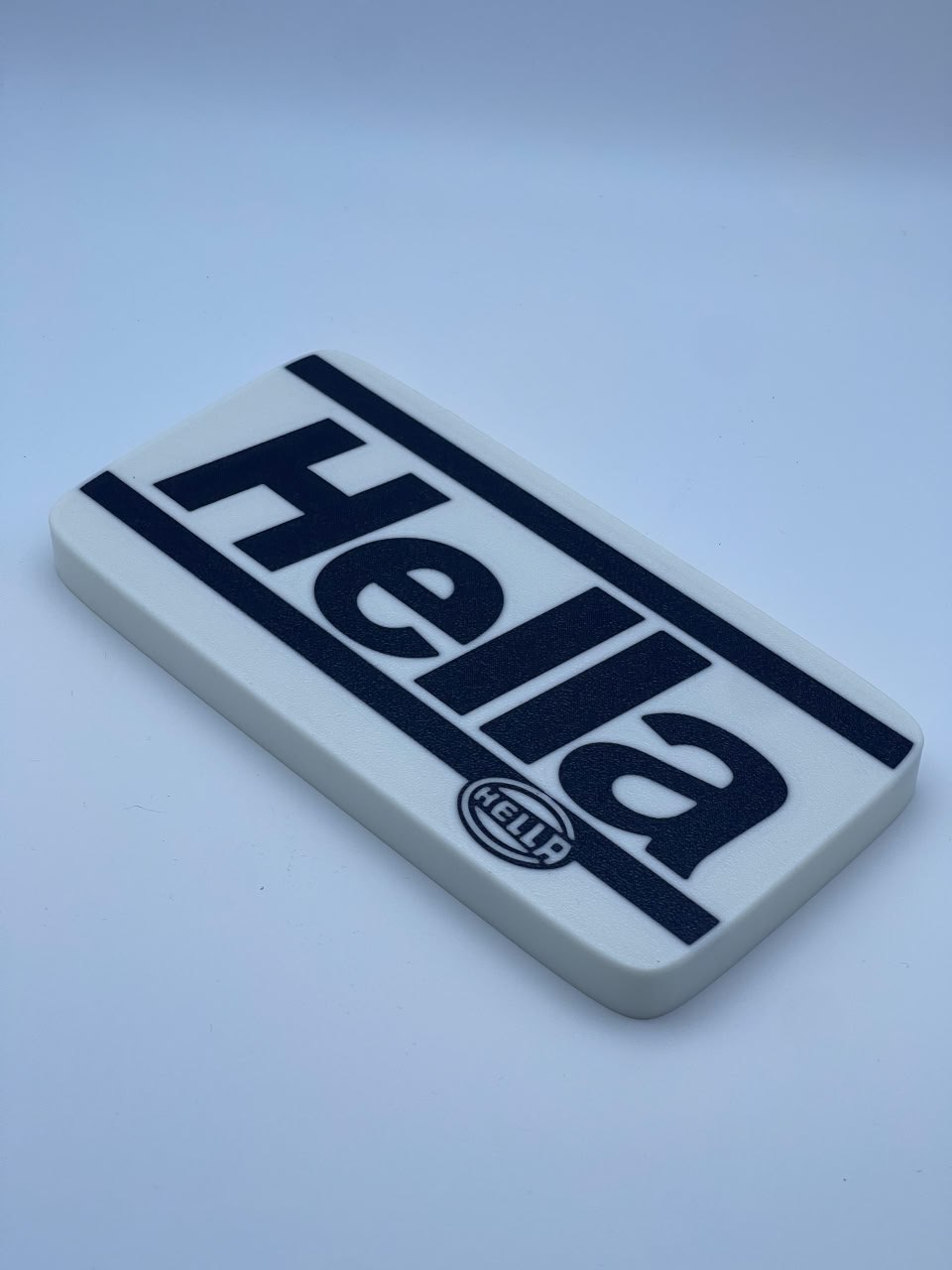 Защитная крышка Hella на туманки — 3D-печать, освещение, ракурс 3 из 4